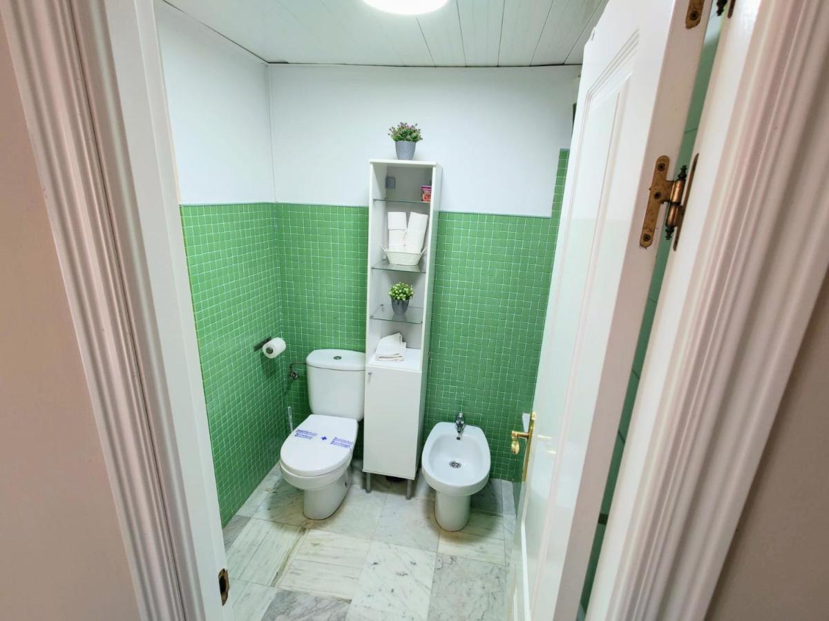 Apartamento Para Dos En San Bernardo Seville Exterior photo