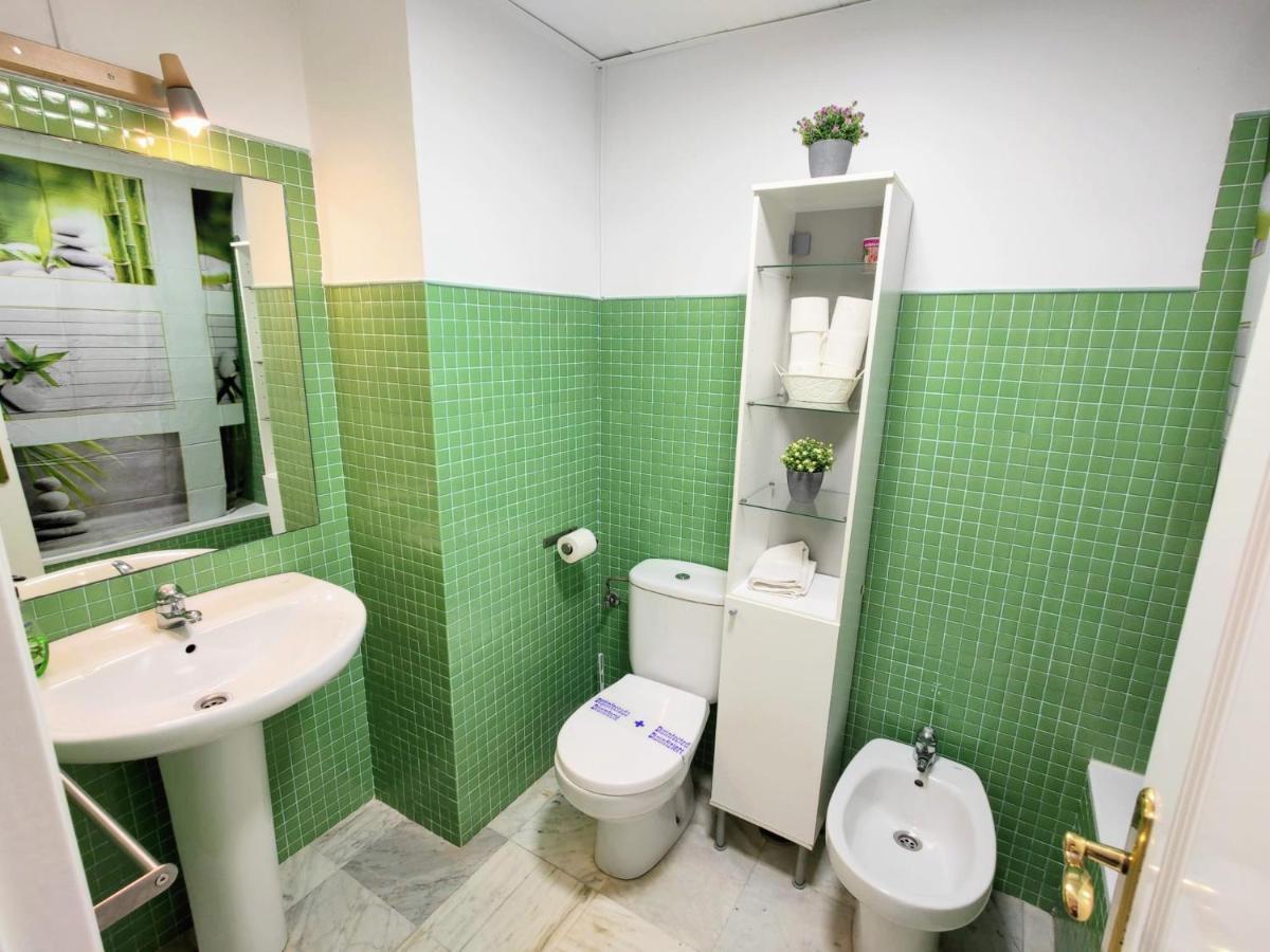 Apartamento Para Dos En San Bernardo Seville Exterior photo